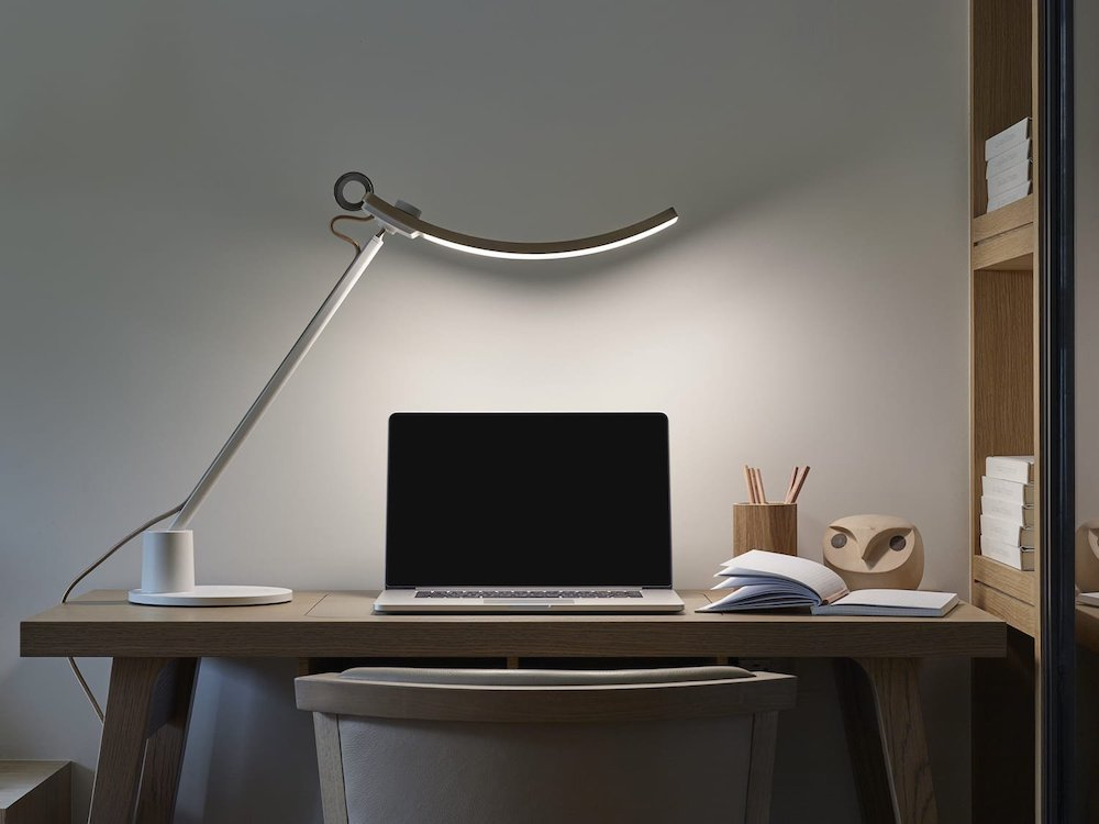 BENQ E reading Lamp. Освещение рабочего стола. Настольная лампа для компьютерного стола. Освещение рабочего места.