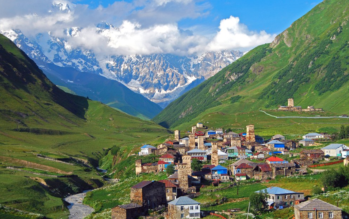 Село Ушгули, самое высокогорное постоянное поселение в Европе, грузинская Сванетия