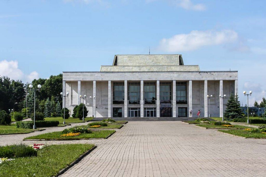 Окдц ростов. Пушкинская 127 ростов-на-дону областной. Пушкинская 127 ростов-на-дону областной. Универмаг пушкинские горы. Центр пушкина.