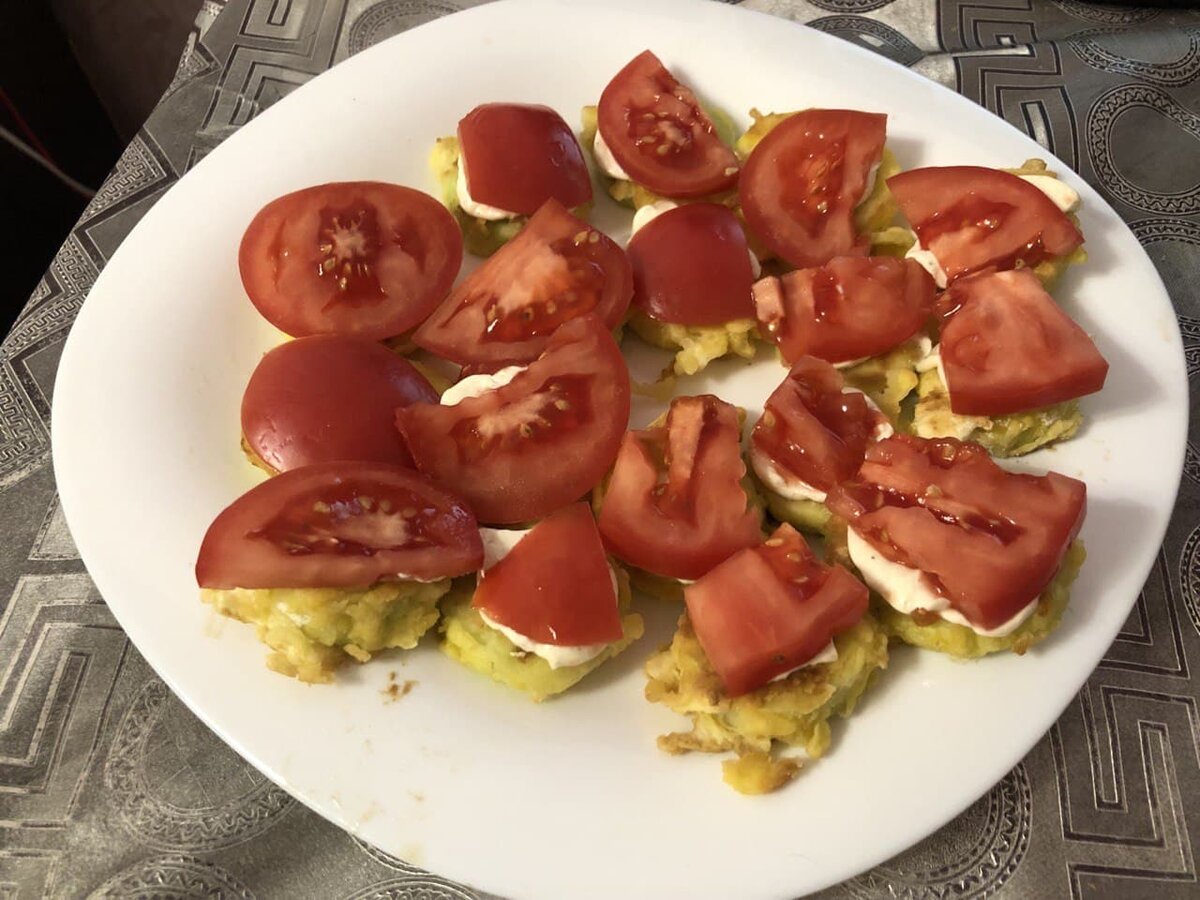 Кабачки с помидоркой