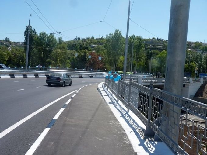 Открытие моста у ж/д вокзала в Севастополе, май 2013 года. Источник: 8692.ru