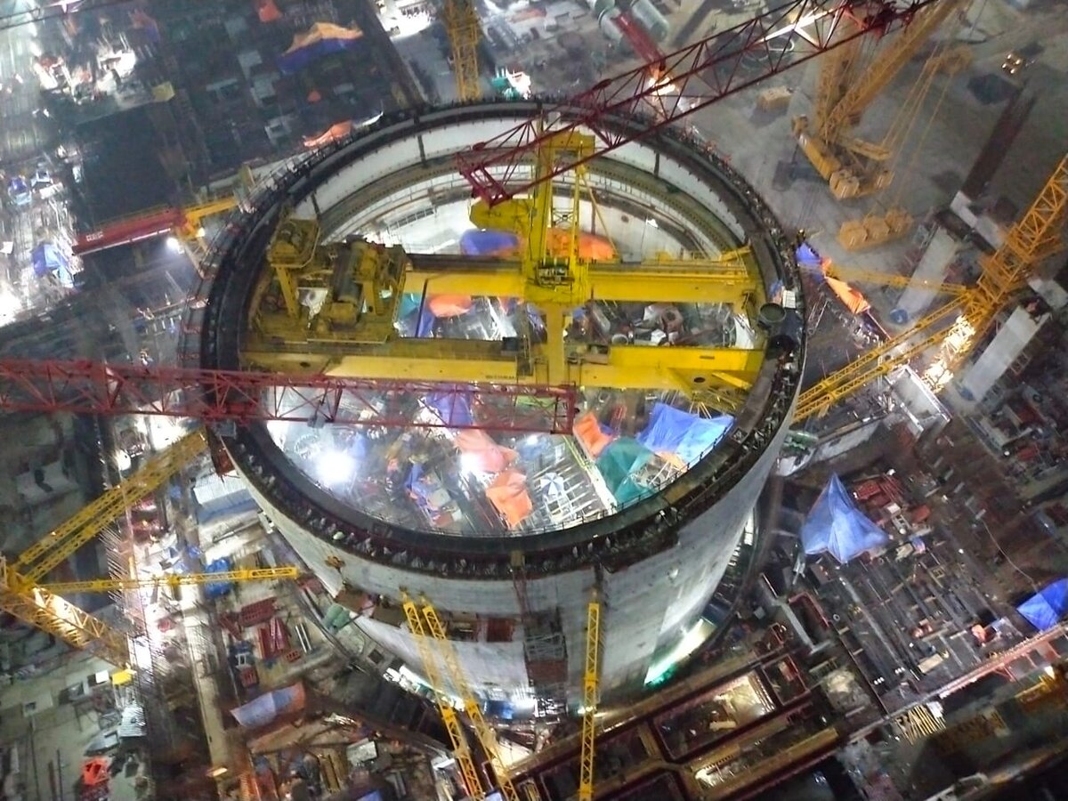 Строительство атомной станции