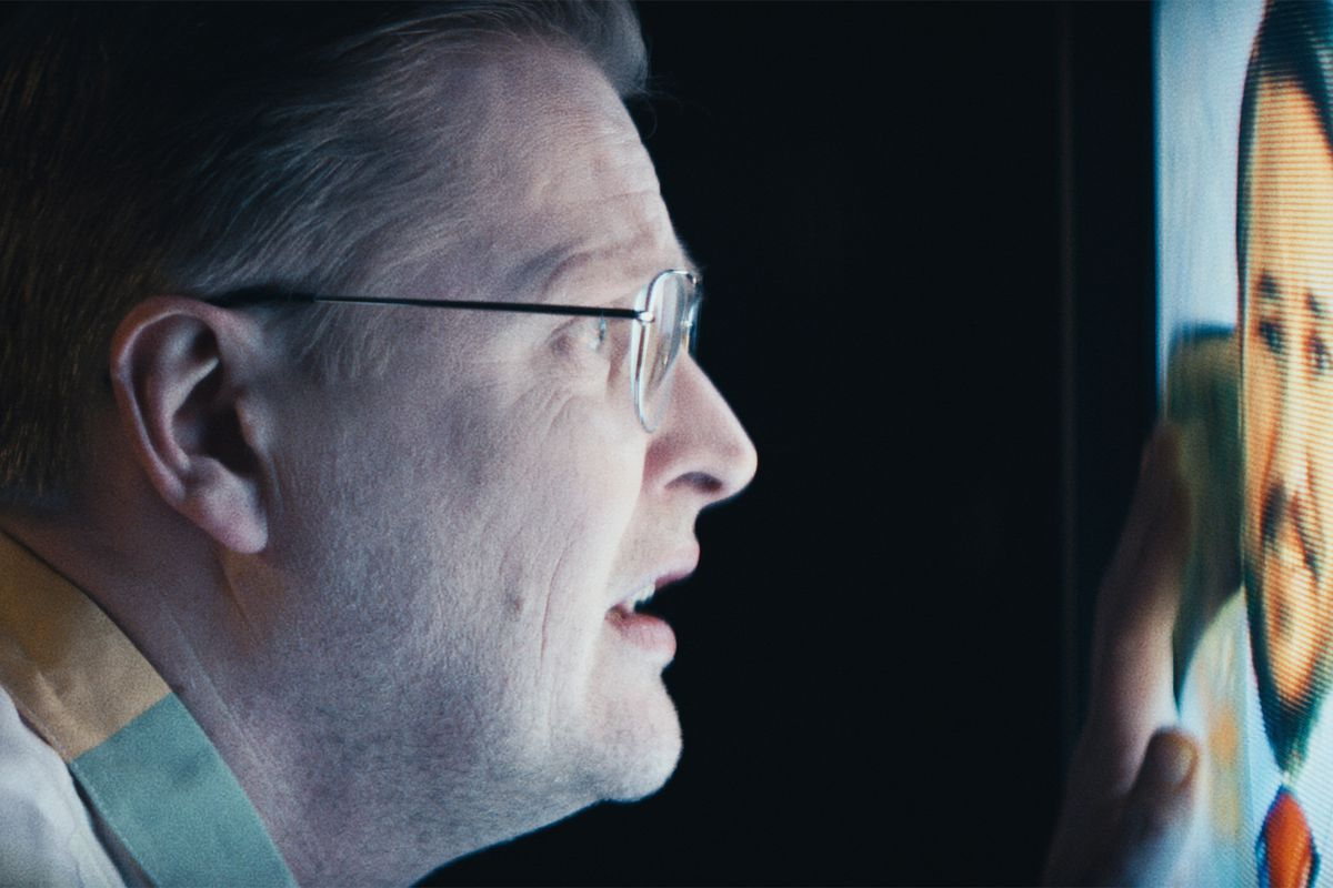 кадр из фильма.