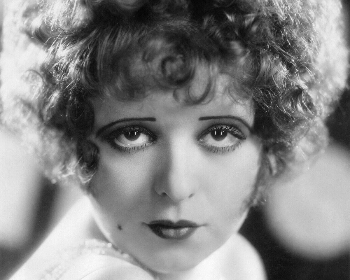 Клара Боу, флэппер. Источник: Vogue