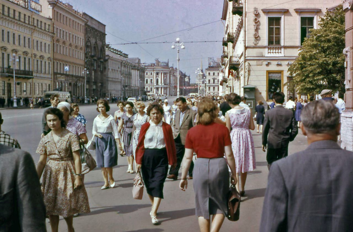 Фото ссср 70 х. Ленинград 1961. Ленинград 70е. СССР 60е прохожие. Ленинград в 60-е улицы.