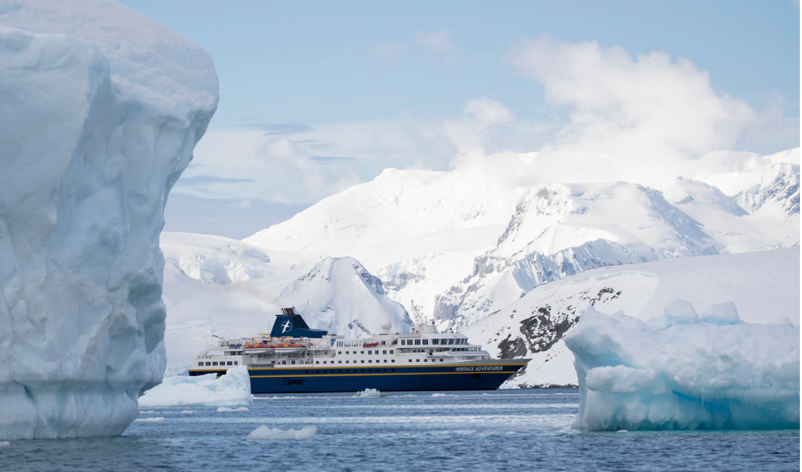 First ocean. Море Росса. Круизный лайнер русская Арктика. Antarctica Air Express Cruise. First Polar Expeditions.