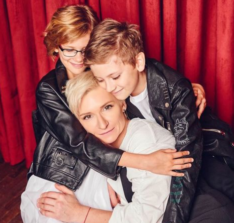 Диана Арбенина с детьми / Фото: INSTAGRAM.COM/_DIANA_ARBENINA