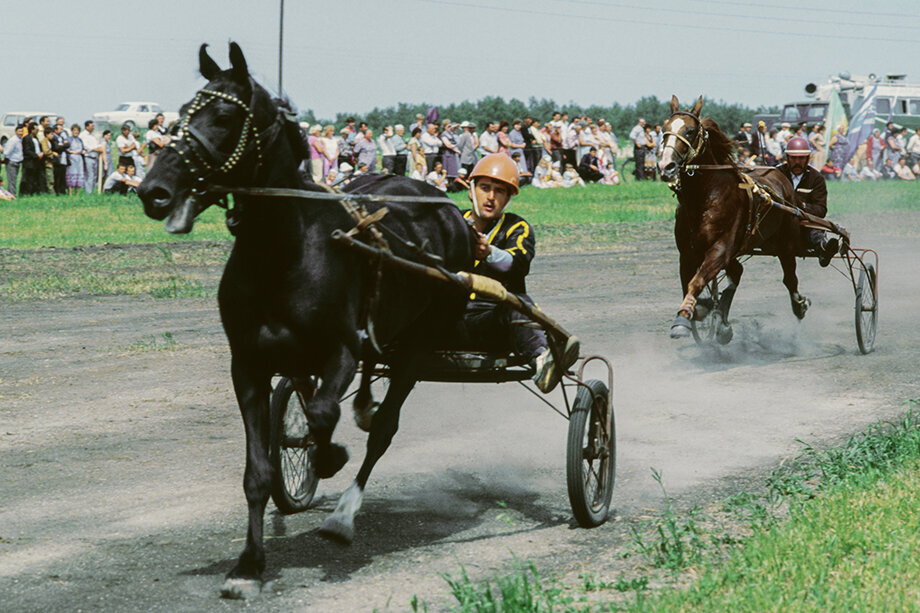 1 августа 1988 года. Областные конно-спортивные соревнования. Фото: Борис Клипиницер/ТАСС