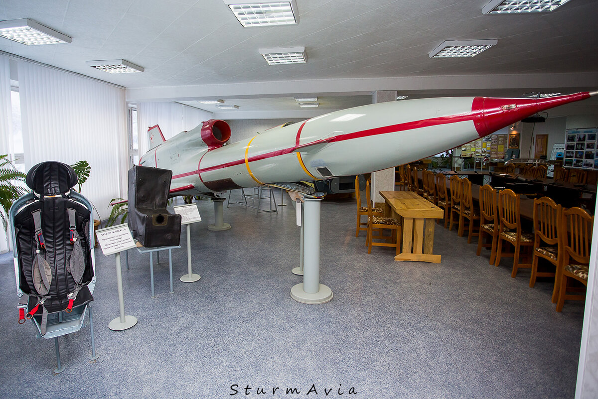 Ту-134 в музее КумАПП ( на территории предприятия) 