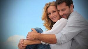 Мужские мотивы брака с более взрослыми женами: