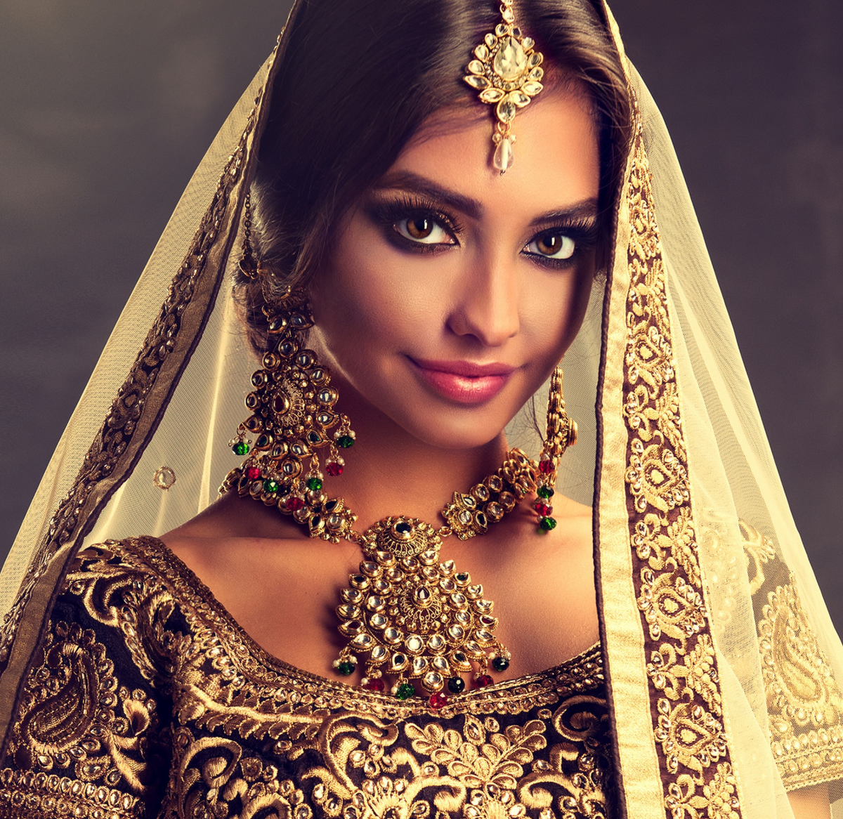 Девушки индии обычные. Индия женщины. Ира индия. Красивые индианки. Индийские девушки.