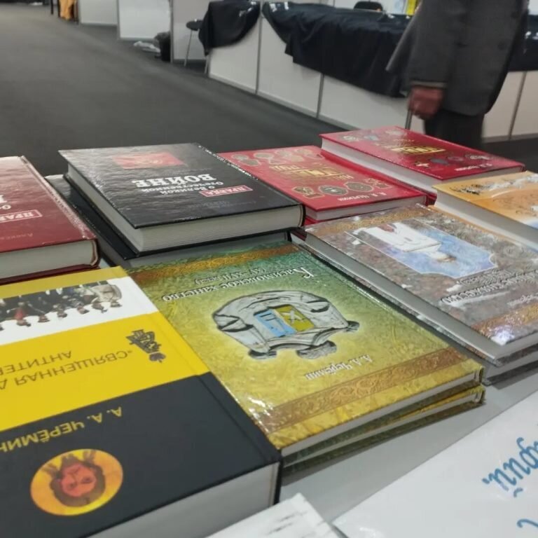Книги по истории России и сопредельных государств, автор историк, писатель, профессор, независимый эксперт Черёмин Александр Александрович. В книгах «Награды СССР за военные заслуги» и «Награды СССР за труд» написаны биография людей – настоящих Патриотов Отечества.