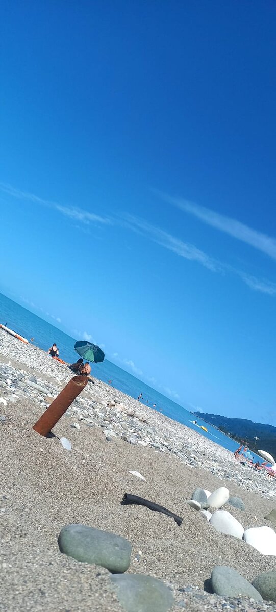 Вот тут лежу и фотографирую.