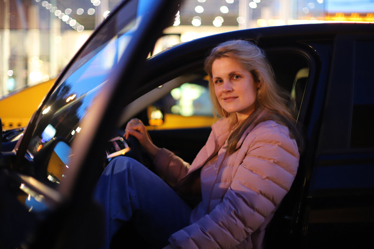 50mm, f/1.4, 1/125с, ISO 3200