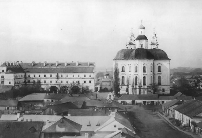 
Иезуитский коллегиум (XVII век, ренессанс и барокко). Источник: https://linda-fox.livejournal.com/69657.html