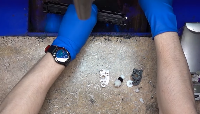 Фото 74. "Стелем шубу" на поролоновый ролик подачи тонера