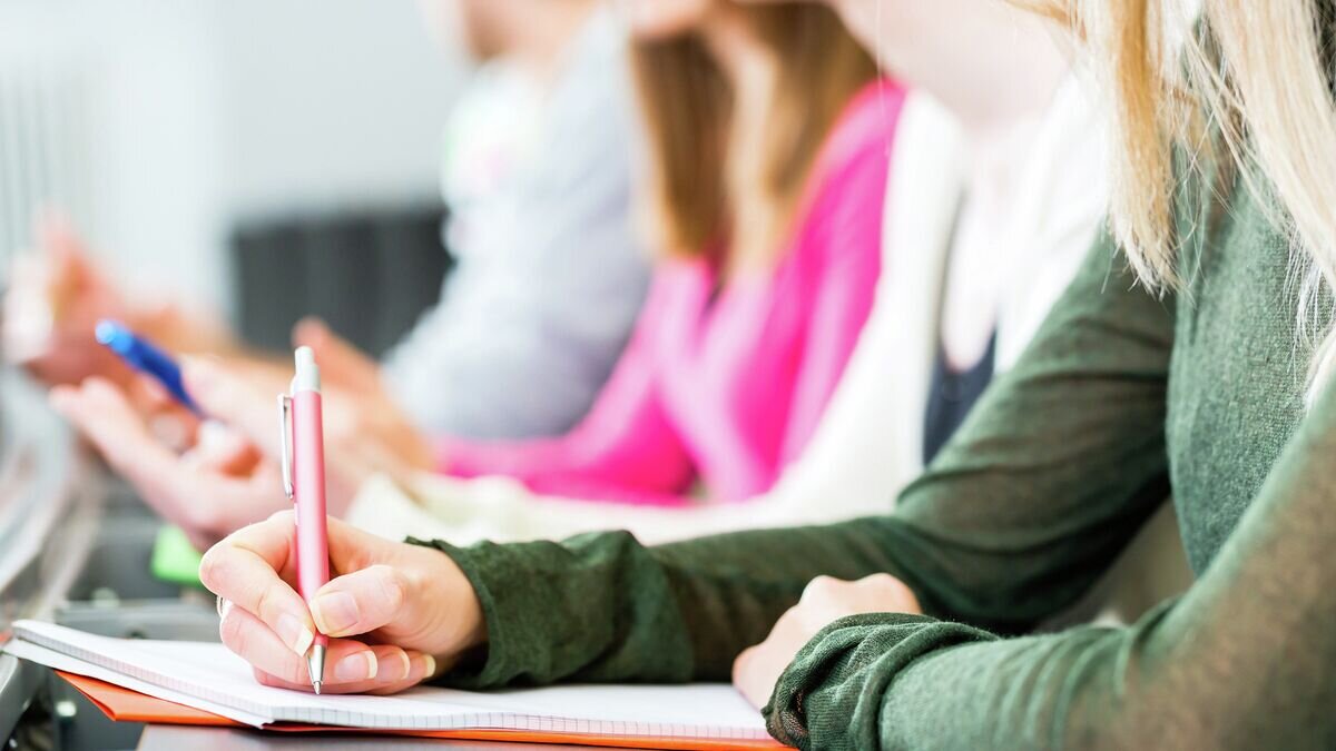    Студенты© Fotolia / Kzenon