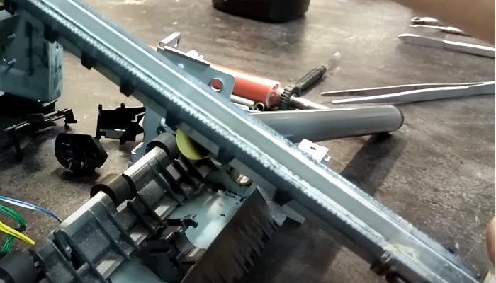 Фото 5. Сняли фиксатор. Сняли термопленку с термоэлемента