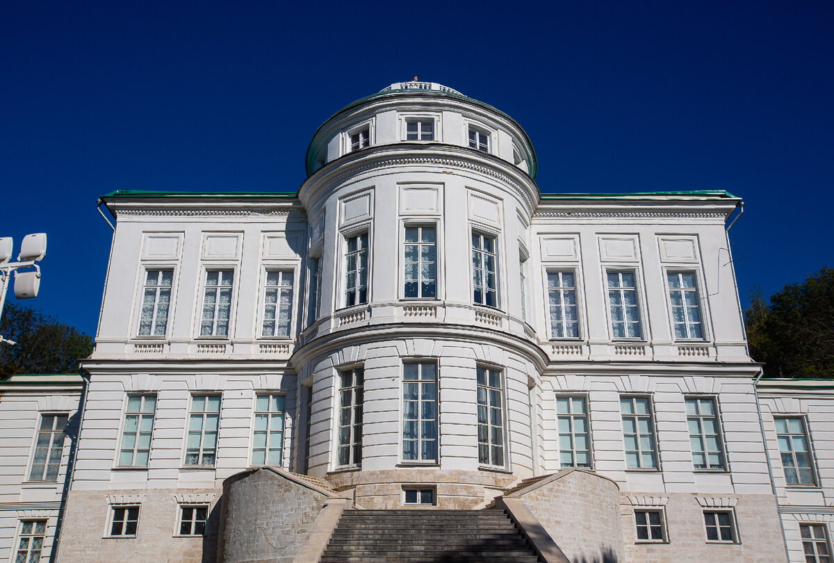 Дворцово-парковый ансамбль, усадьба графов Бобринских. Богородицк, Тульская область. Фото автора статьи 
