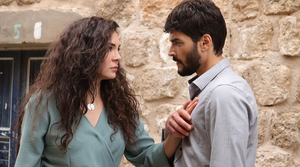 Азра ветреный