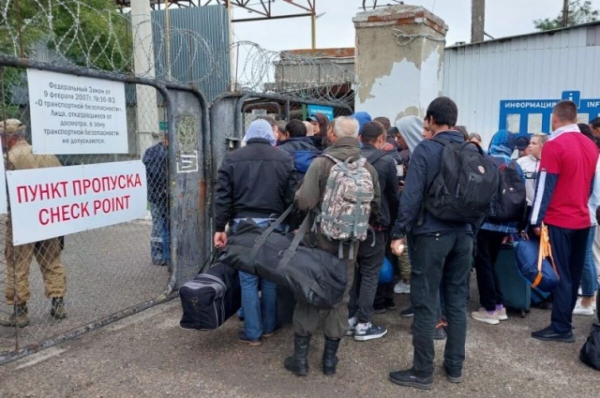    Все четыре парома в порту Керчи запустили в работу на переправе