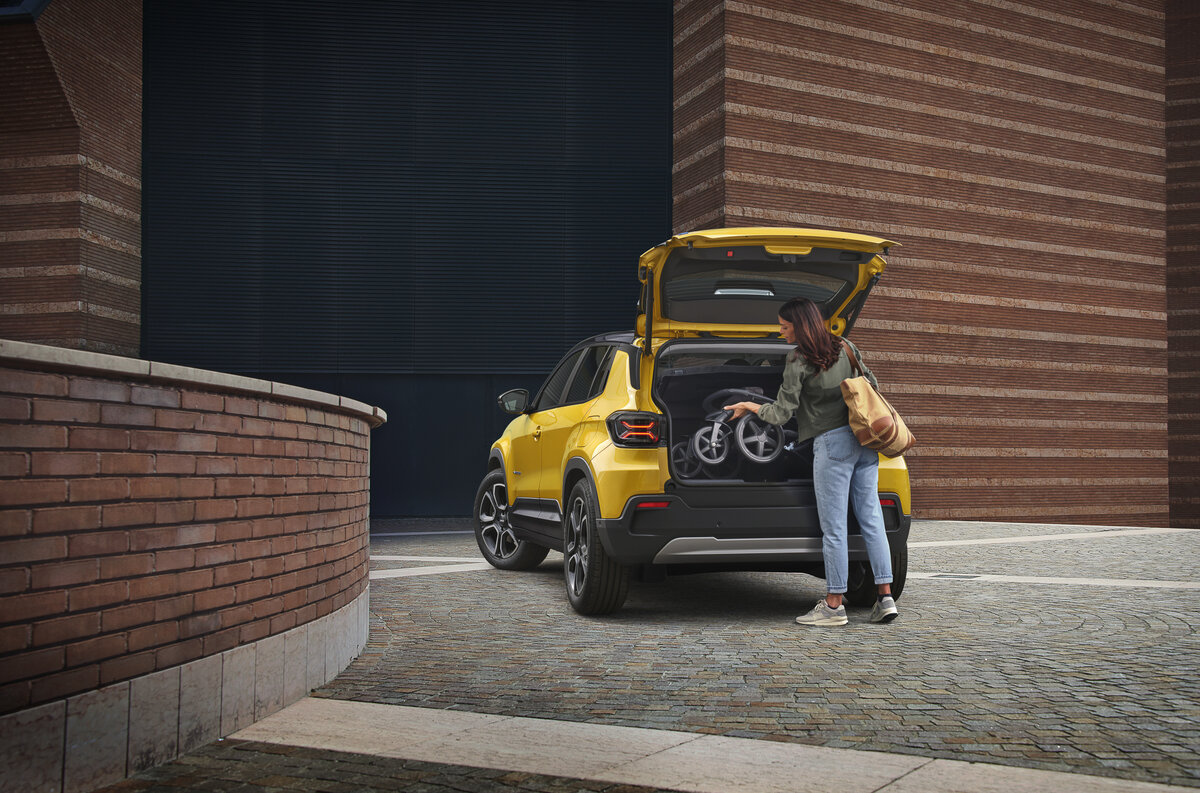    Jeep Avenger   
Stellantis