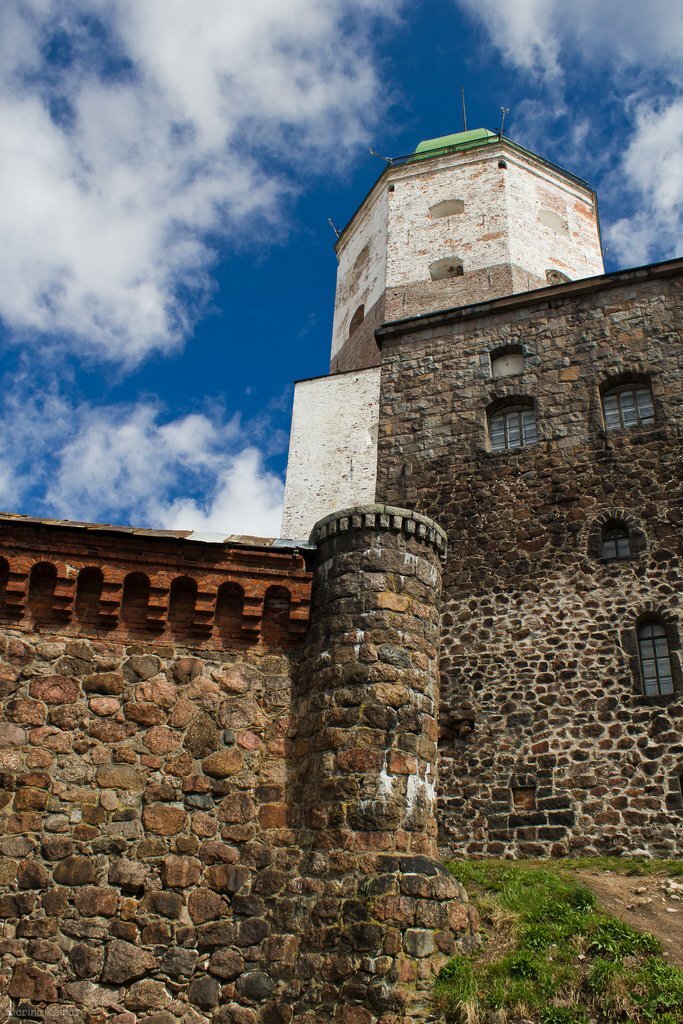 Источник https://wikiway.com/russia/vyborg/vyborgskiy-zamok/photo/