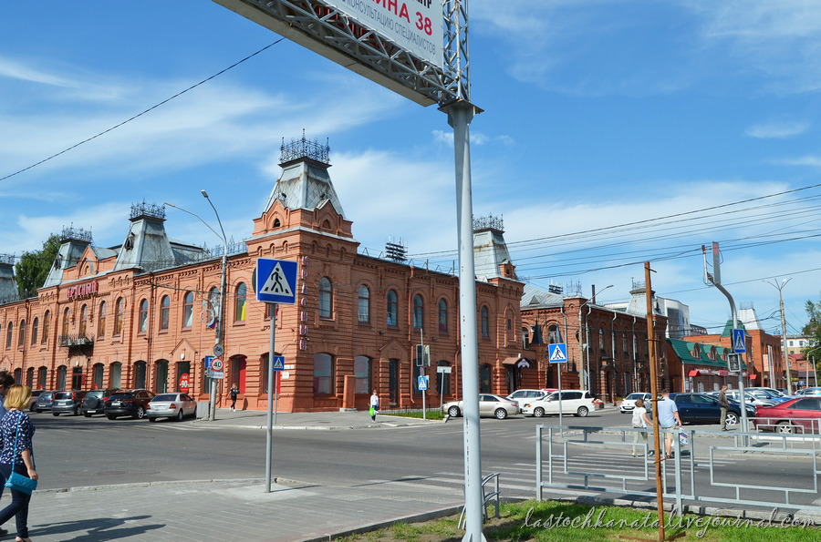 Барнаул пр. Торговый дом купца Полякова Барнаул. Универмаг красный Барнаул. Магазин купца Полякова Барнаул. Магазин красный Барнаул Ленина.