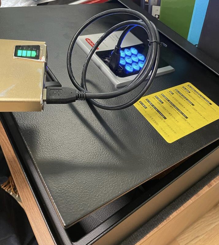 Перепрограммирование электронного замка гостиничного сейфа