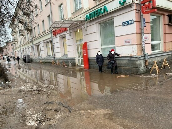     Фото: "Подслушано. Великие Луки" / "ВКонтакте"