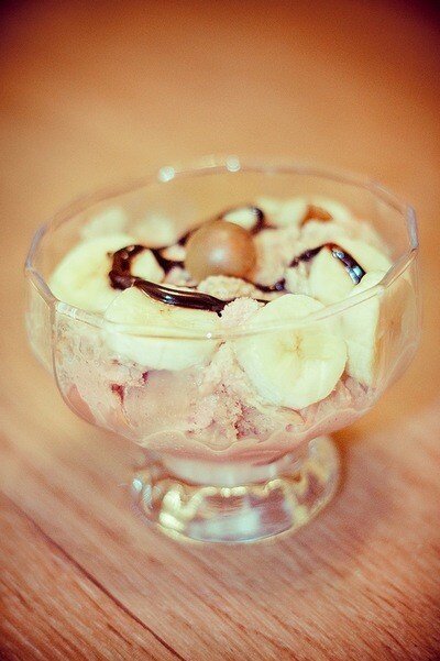    Кофейно-ванильное мороженое с тоффи