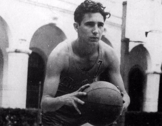 Фидель Кастро, 1943 год