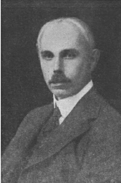 Фрэнсис Уильям Астон- английский физик(01.09.1877-20.11.1945г)