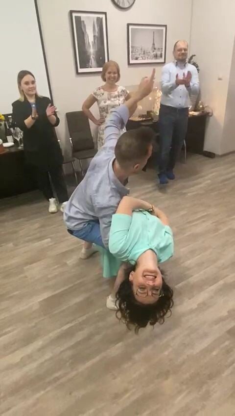 отмечаем день рождения Алены с танцами