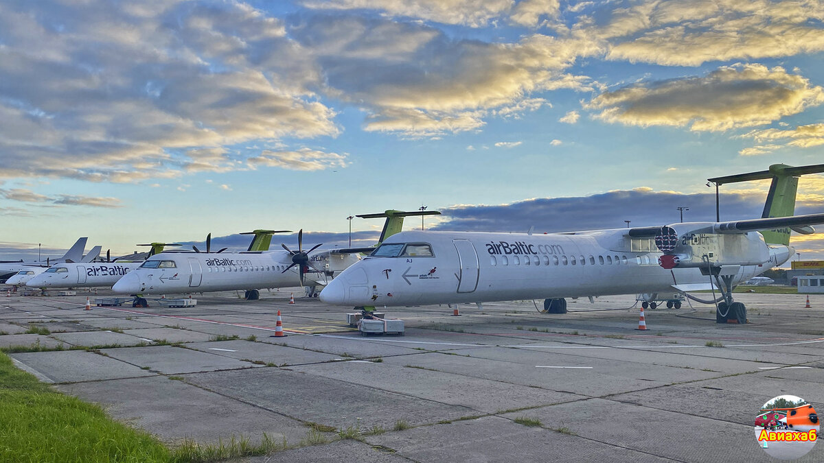 Bombardier (DHC) Dash 8-400