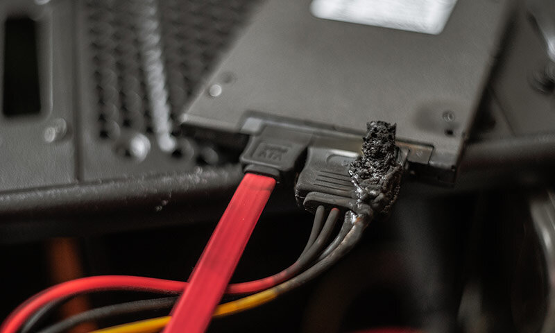 Обгоревший жёсткий диск компьютера