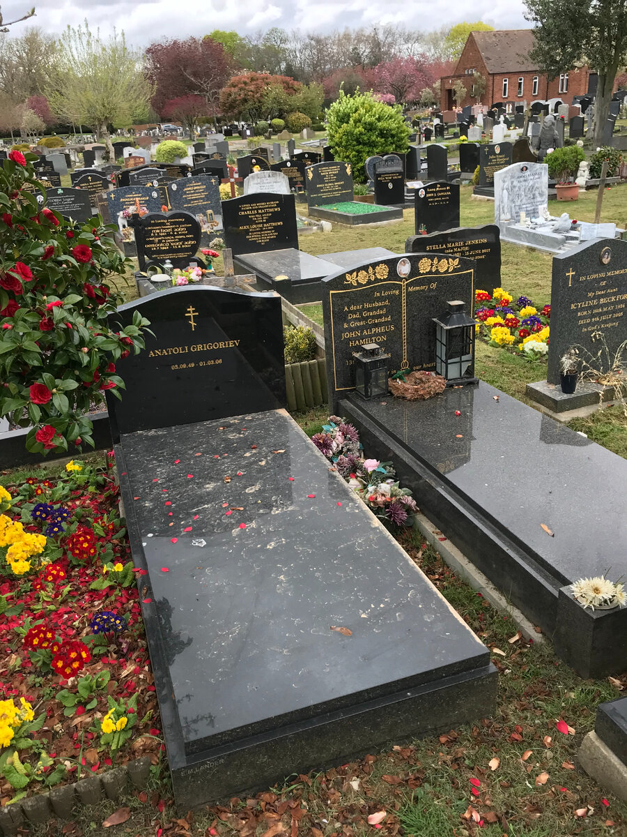 Русские и украинские могилы на Gunnersbury Cemetery, London. Часть VII |  Clemence Taralevich | Дзен