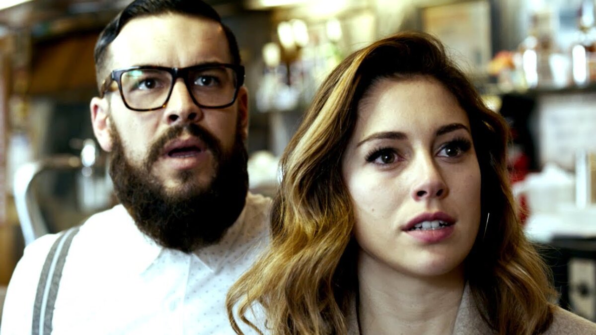 Оригинальное название: El bar 2016