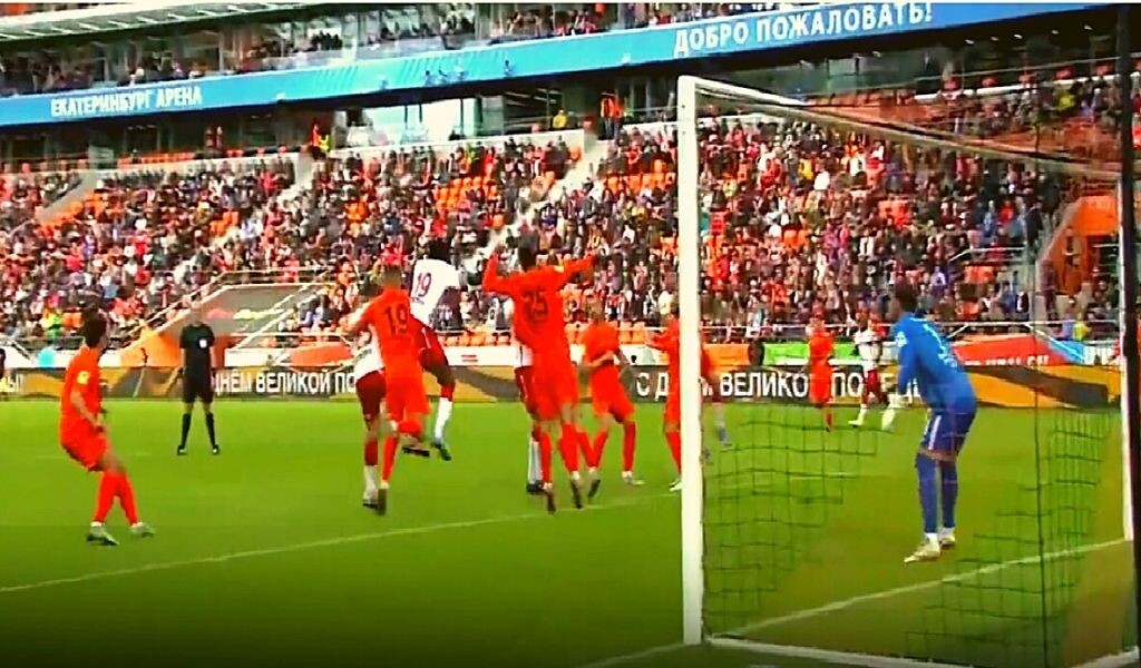 Николсон открывает счет