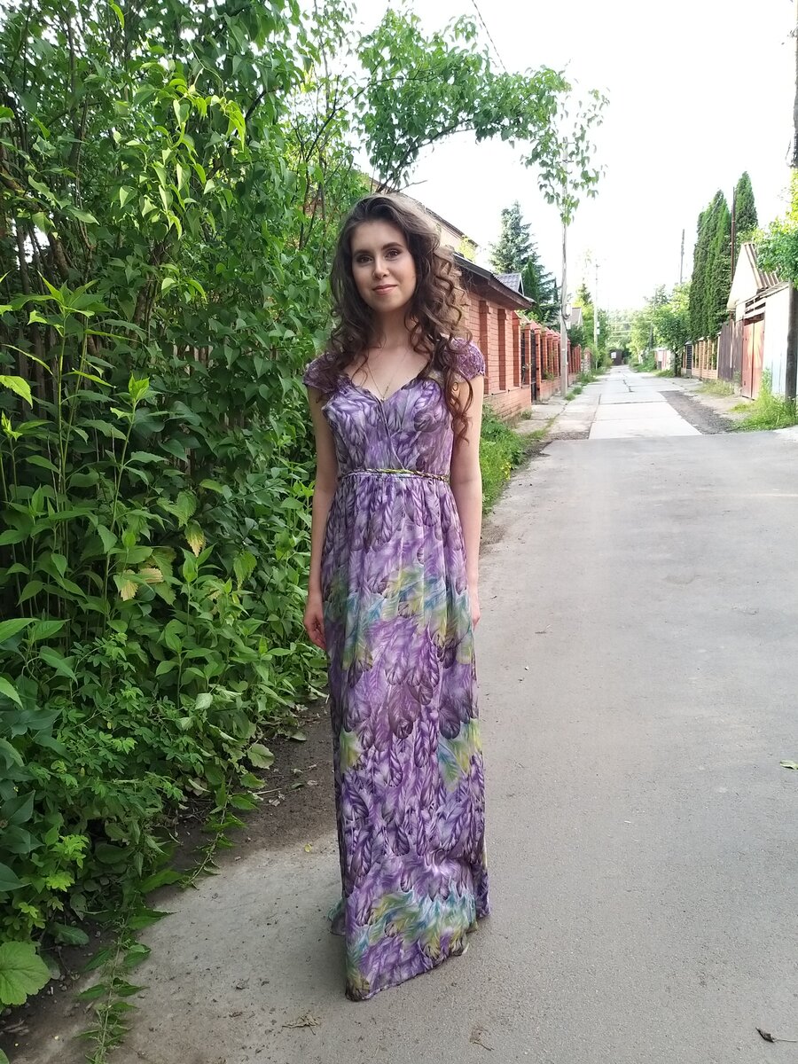 Здесь годом ранее мы репетировали причёску и макияж на свадьбу