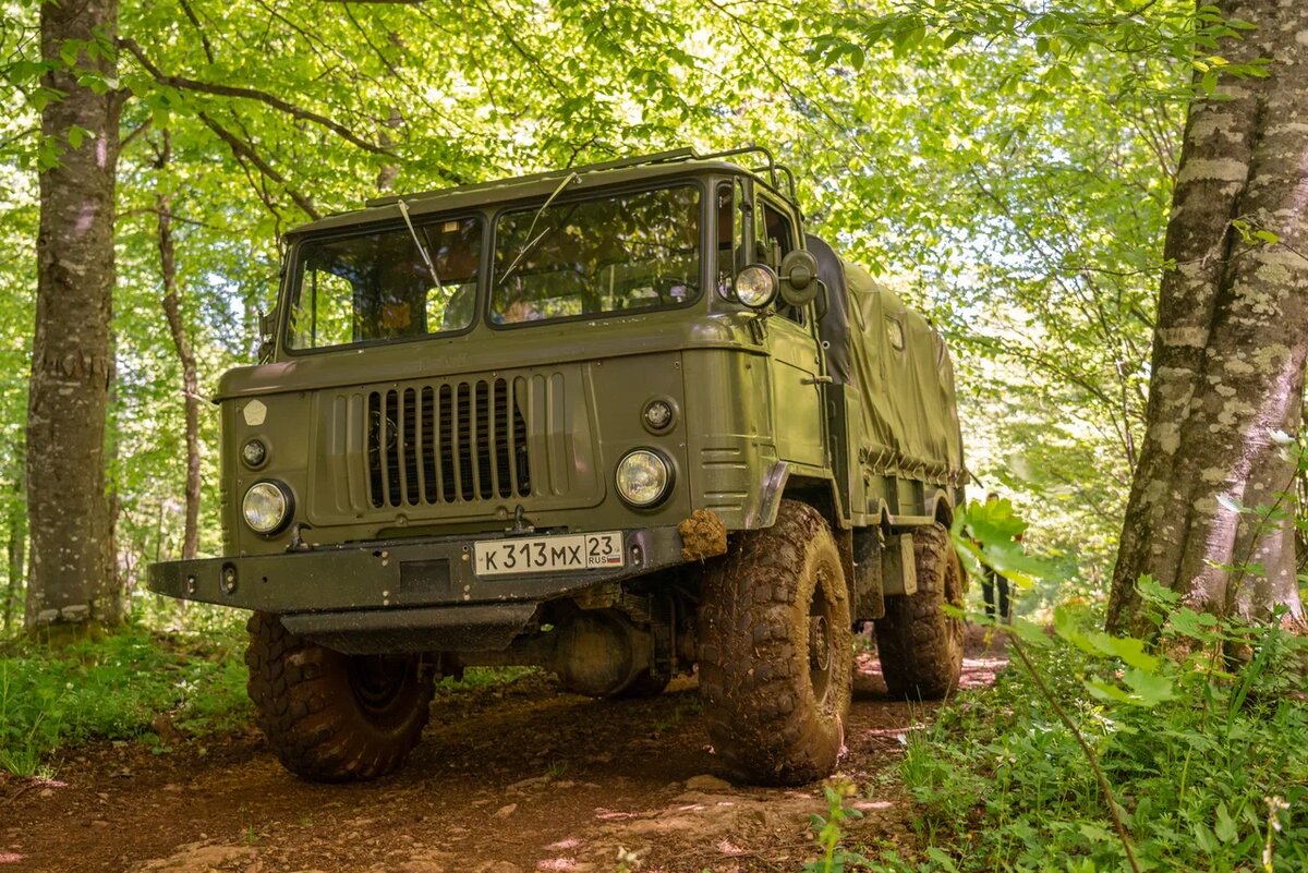 Газ-66 (Шишига). Фото Виктора (парня из похода)