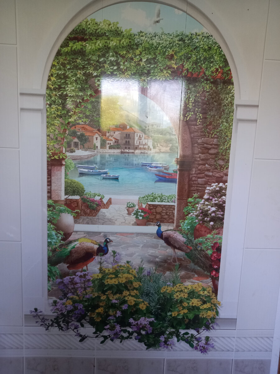 Фото автора. Панели на кухне, смотрю на них и понимаю, что отпуск у меня будет только в городе))), старшая застудила ухо. Подошла ко мне и говорит вечером, хочешь больничный на две недели? У меня опять ухо болит. А у нас лор принимает только по четвергам))). Побежала купила ей сразу лекарство...и пока лечим сами