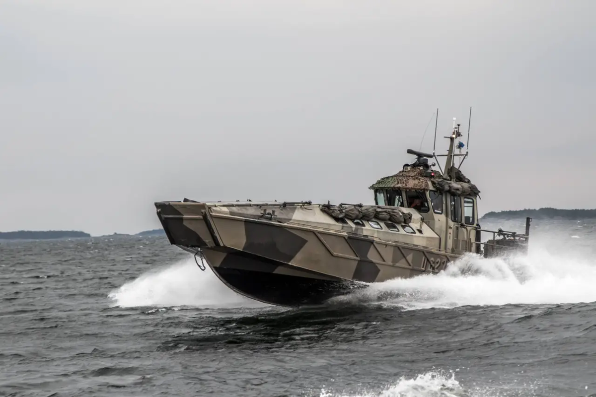 Советские речные танки - срочно нужно продолжение! А есть что у соседей?