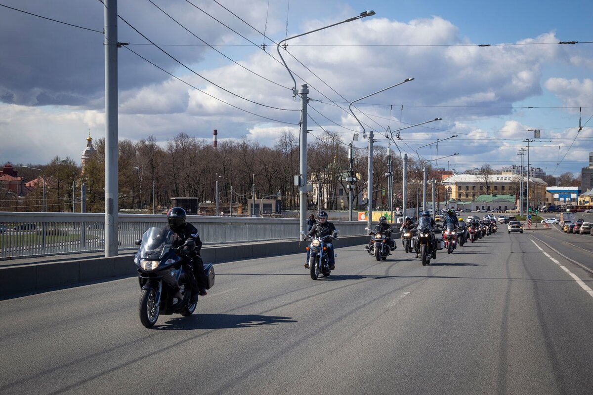 На мосту Александра Невского.