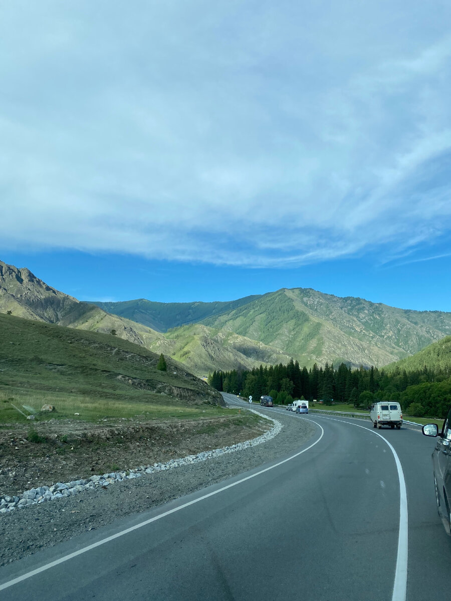 Чуйский тракт недалеко от села Чибит