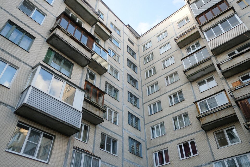     Закон пока объективно сырой и вызывает у горожан массу вопросов и опасений. Артем КИЛЬКИН