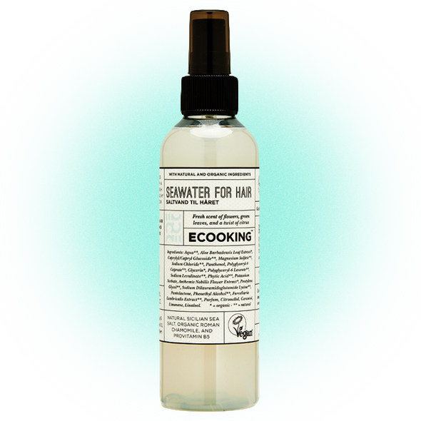 
купить1561 руб.Спрей с морской солью для волос Seawater for Hair, EcookingСпрей придает прядям текстуру, но не утяжеляет их. Прическа выглядит воздушной и держится весь день. Ее даже не нужно поправлять, хотя, если хочется добавить объема, можно просто взбить укладку руками. В составе комплекс витаминов, за счет него средство не сушит волосы. Напротив, они мягкие, гладкие и хорошо сохраняют влагу. У продукта цветочно-цитрусовый аромат, который остается на волосах, — меня не раздражал, наоборот, создавал ощущение свежей прически, что особенно актуально в жаркие дни.
