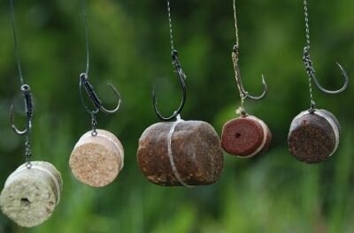 экструзией – продавливанием расплавленного материала через специальные формирующие отверстия;