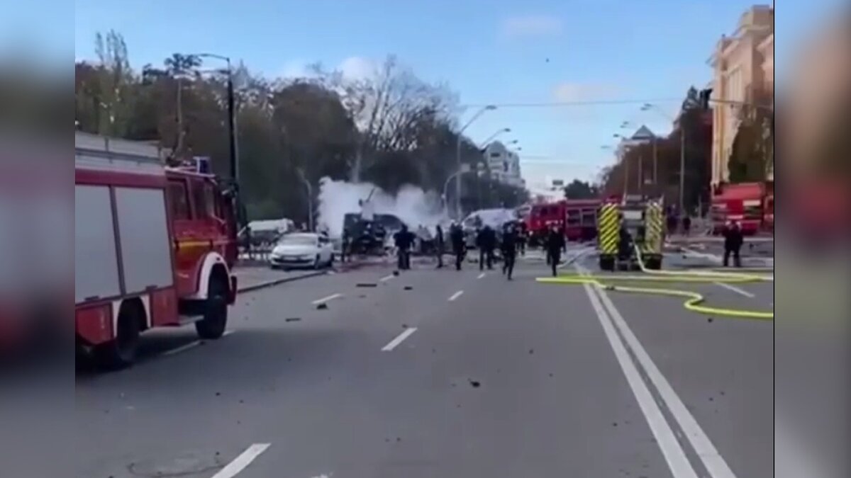     Удары по Киеву позволили Украине почувствовать то, что творится на Донбассе, сообщил RostovGazeta политолог Евгений Михайлов.