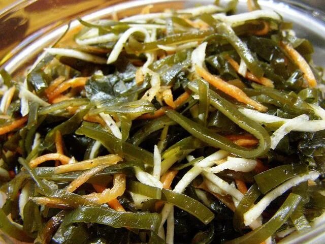 Как приготовить рецепт Диетический салат из морской капусты